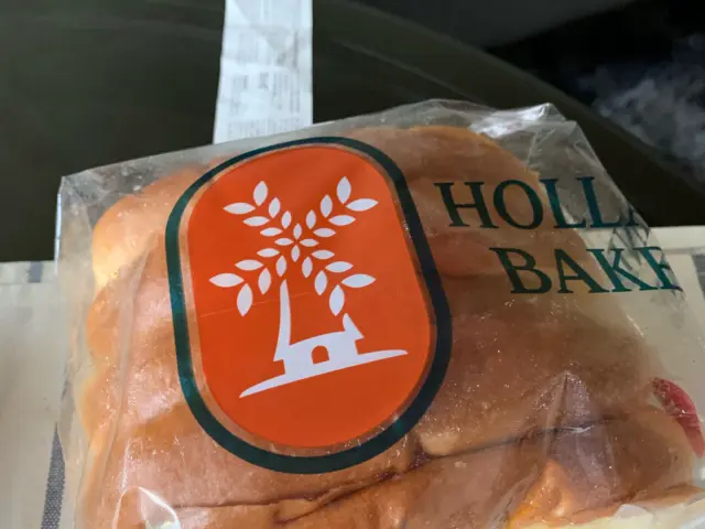 Gambar Makanan Holland Bakery 5