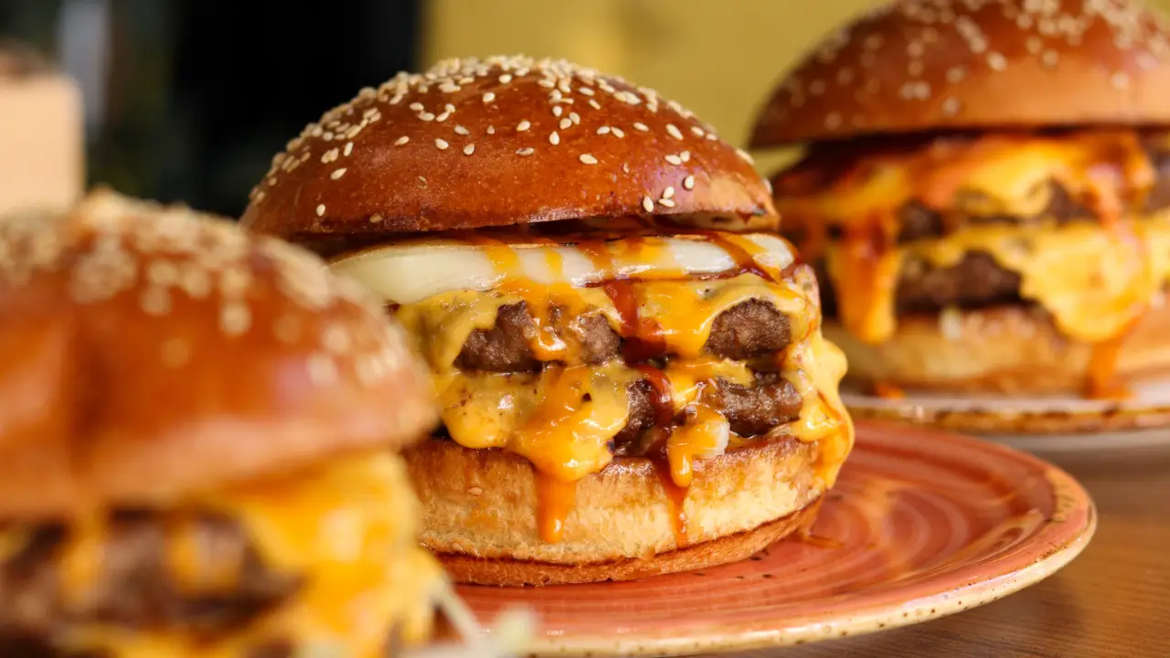 Mama's Burger & Cajun Chicken