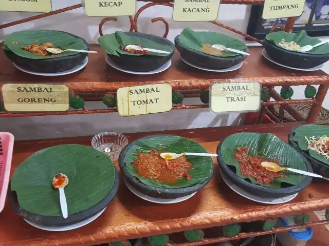 Gambar Makanan Nasi Uduk & Ayam Goreng Mas Miskun 18