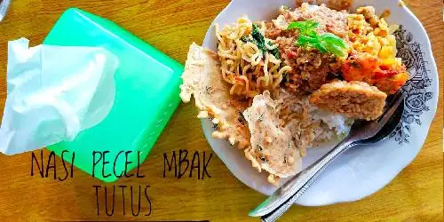 Nasi Campur Mbak Tutus, Agus Salim