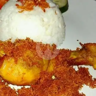 Gambar Makanan Nasi Kuning & Penyetan Lestari 11