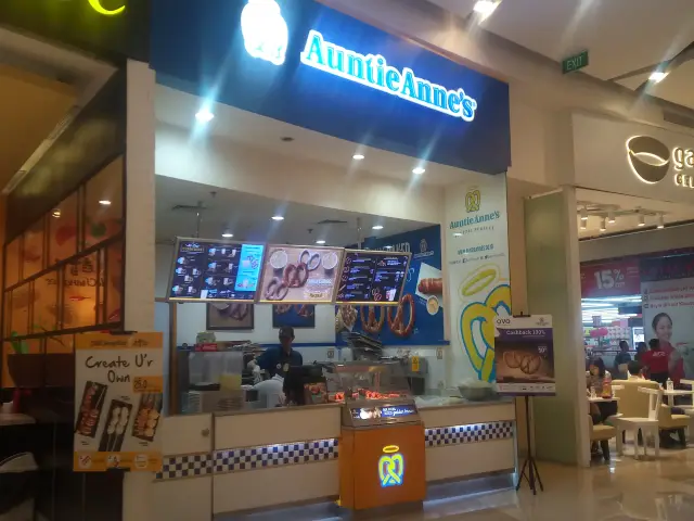 Gambar Makanan Auntie Anne's 10