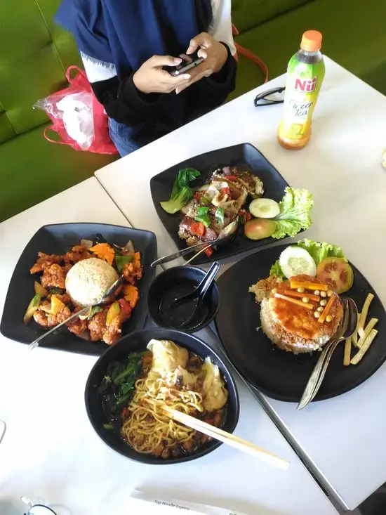 Gambar Makanan Airline Noodles Cafe 1