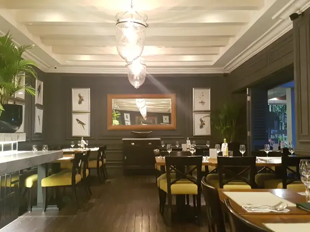 Gambar Makanan Suasana Restoran - Aston At Kuningan Suites 4