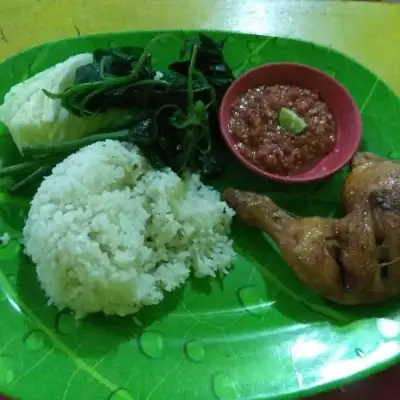 Nasi Ayam Ibu Sri