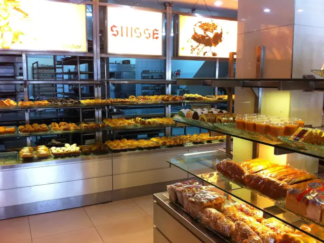 Gambar Makanan Suisse Bakery 3