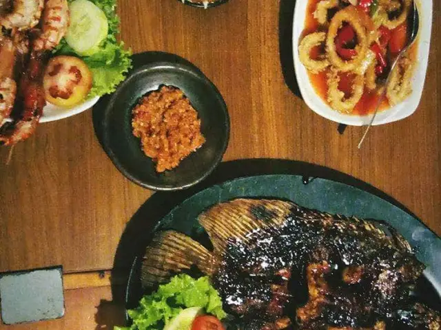 Gambar Makanan Ikan Bakar dalam Bambu "Karimata" 15