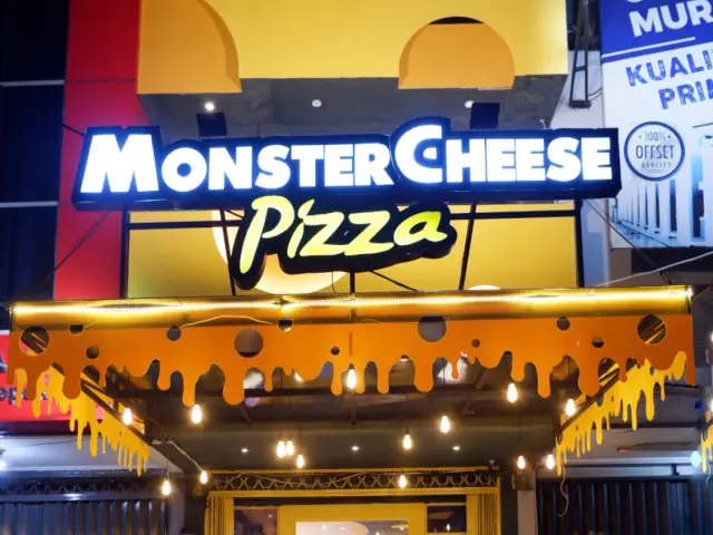 Gambar Makanan Monster Cheese Pizza 12