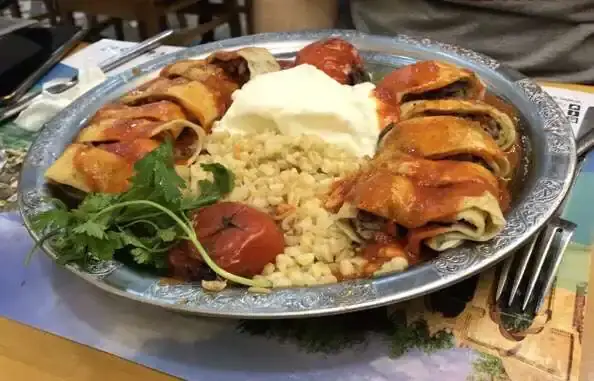 Urfa Anzelha Sofrası'nin yemek ve ambiyans fotoğrafları 13