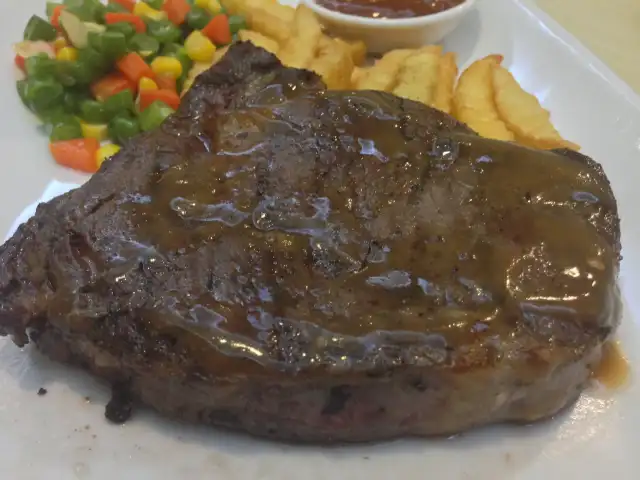 Gambar Makanan Oui Steak & Bistro 9