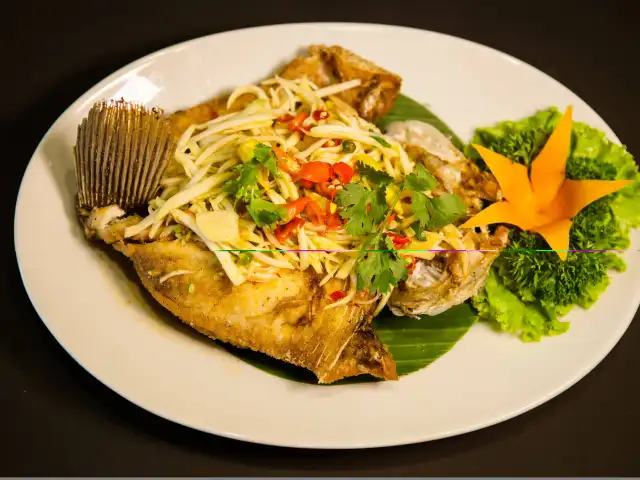 Gambar Makanan Sip Ha Thai BBQ & Bistro 17
