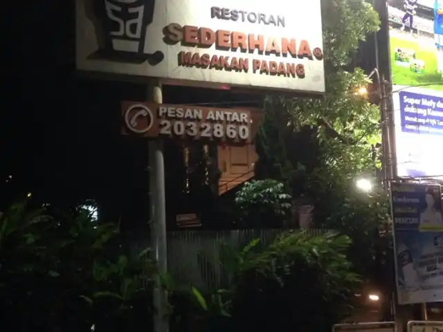 Gambar Makanan Rumah Makan Padang Sederhana 9