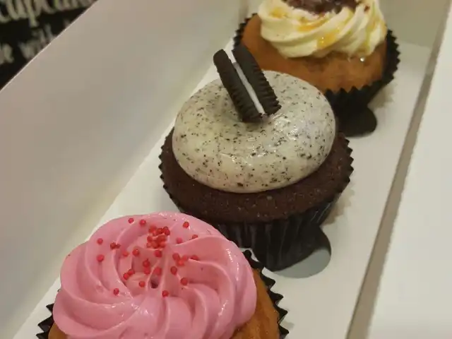 Gambar Makanan Twelve Cupcakes 20