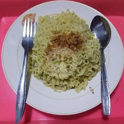 Gambar Makanan Geprek Gak Isok Turu, Taman Bungkul, Warkop Rombong Putih Trotoar 5