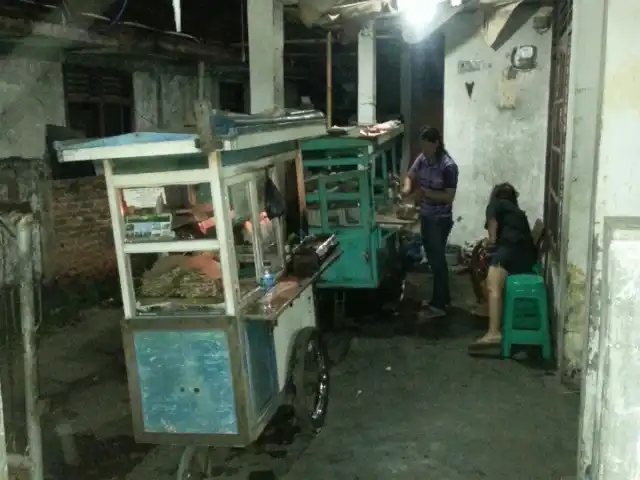 Gambar Makanan Gerobak Sate Babi & Lumpia Basah 5