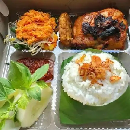 Gambar Makanan Penyetan Buk Mariyati, Jl Raya Satelit Utara BT-25b 16