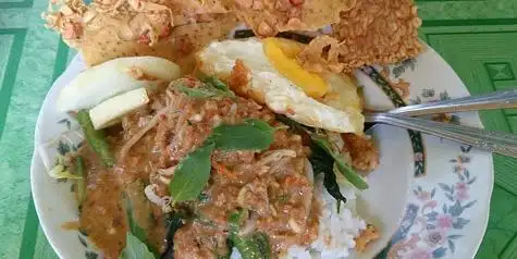 Nasi Pecel Bu Aliya 57 Vs Gule Mariyam Ampel