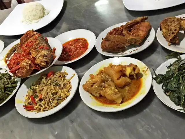 Gambar Makanan Nasi Padang ACC Minang 3