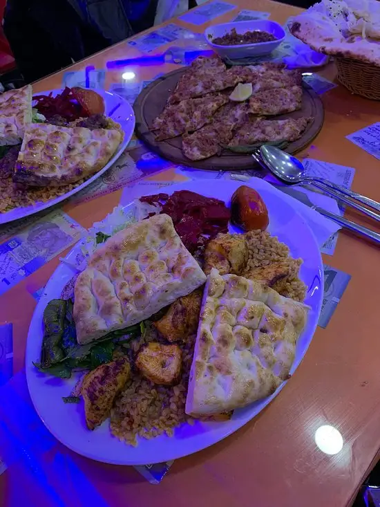 Mevlana Kebap Lahmacun Salonu'nin yemek ve ambiyans fotoğrafları 42