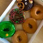 Krispy Kreme Doughnuts Food Photo 9