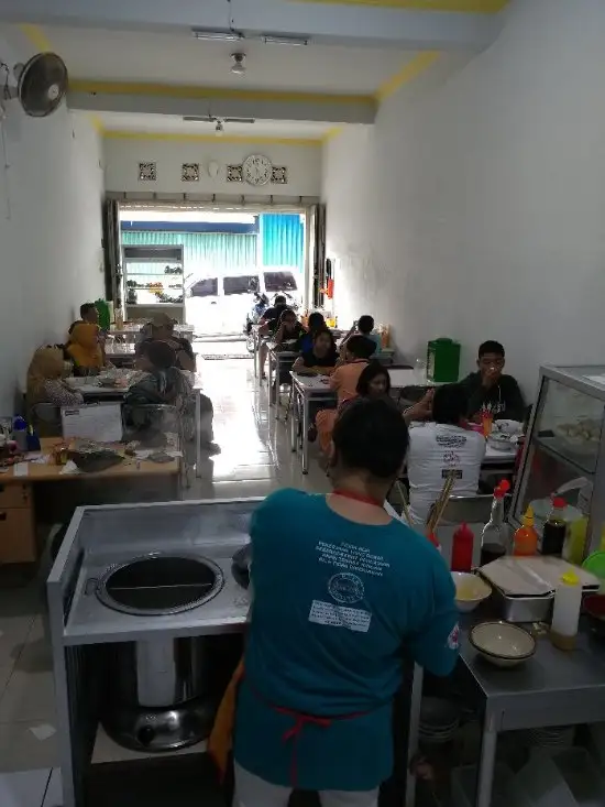 Gambar Makanan Bakso Bakwan Malang Dan Cwie Mie Hot 2