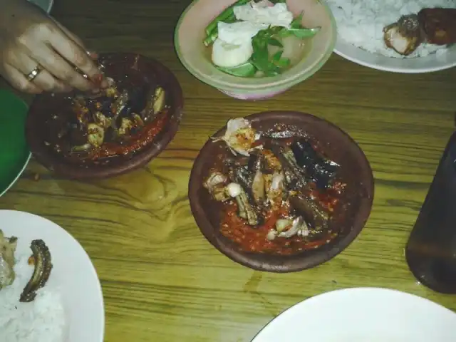 Gambar Makanan Spesial Belut Surabaya H. Poer 3