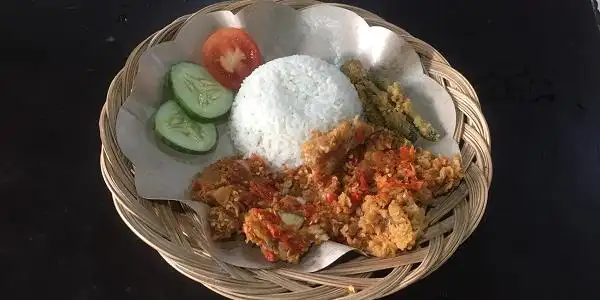 Ayam Geprek & Bento “PrekBen”, Pembangunan