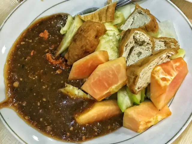 Gambar Makanan Rujak Cingur 3