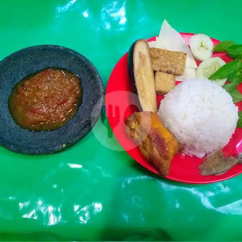 Gambar Makanan Warung Nasi Lalap Azka, Hidayatullah 1
