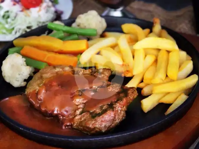 Gambar Makanan Bale Jaje Steak House, Mataram 11
