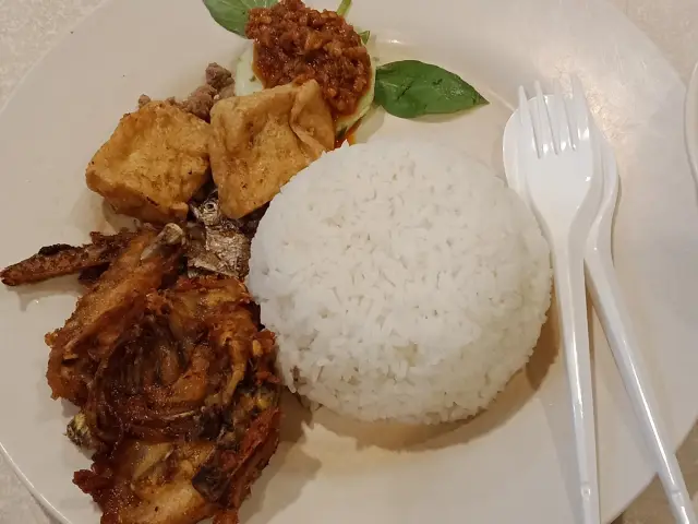 Gambar Makanan Tip Top Spesial Nasi Timbel 3