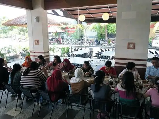 Gambar Makanan D'Cost VIP Kuta Bali 11