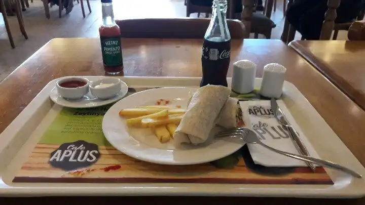 Cafe Aplus'nin yemek ve ambiyans fotoğrafları 4