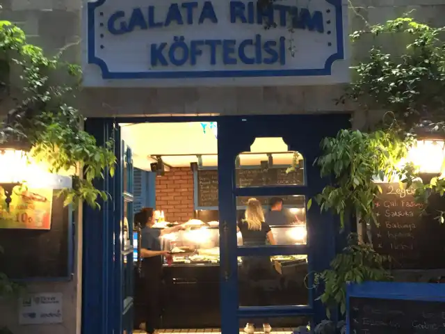 Galata Rıhtım Köftecisi'nin yemek ve ambiyans fotoğrafları 46