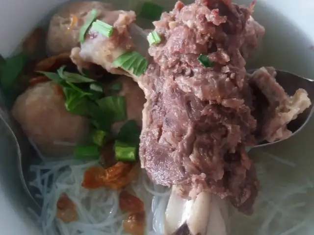 Gambar Makanan Bakso Rusuk Salad Solo Samson 1