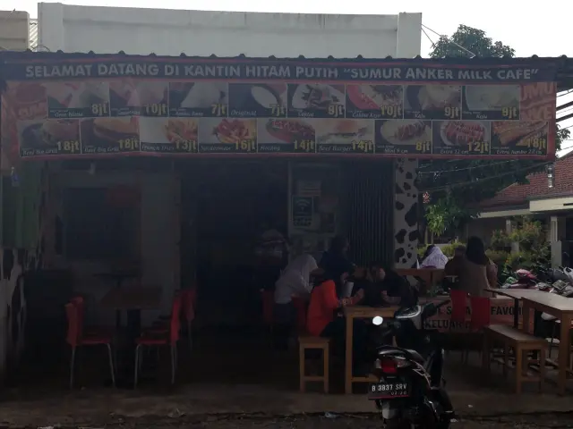 Sumur Anker Cafe