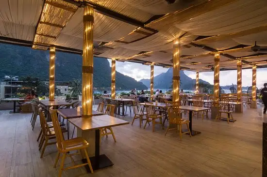 Scape Skydeck El Nido Food Photo 2