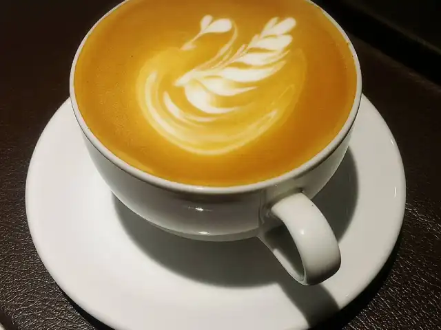 13 Cups Coffee House