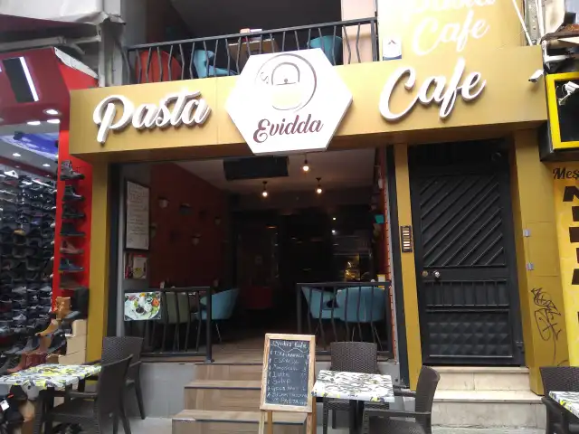 Pasta Evidda Cafe'nin yemek ve ambiyans fotoğrafları 8