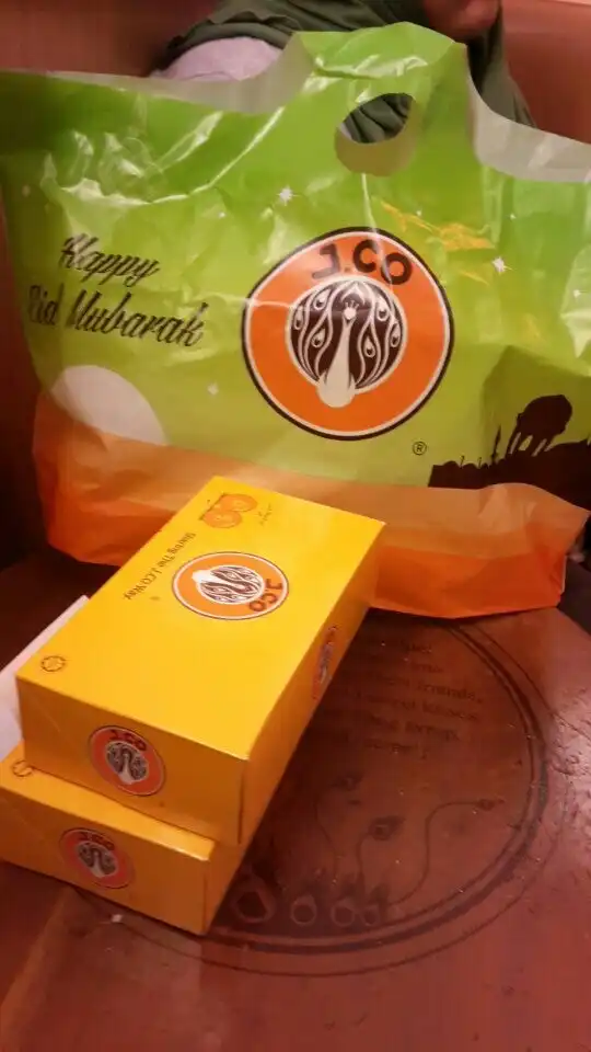 J.CO Donuts & Coffee Food Photo 15