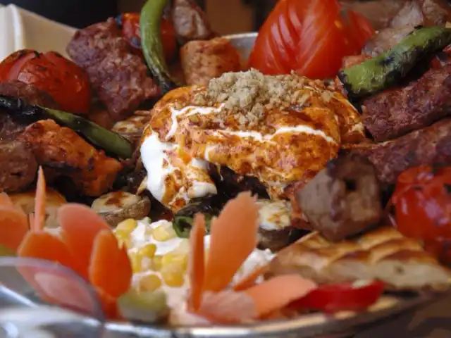 Osmangazi Korusu Ziya Şark Sofrası'nin yemek ve ambiyans fotoğrafları 3