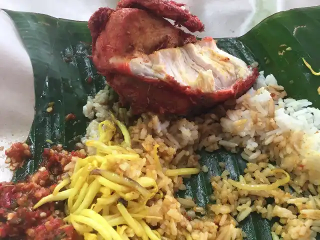 Nasi Paku Ayam Kampung Food Photo 8