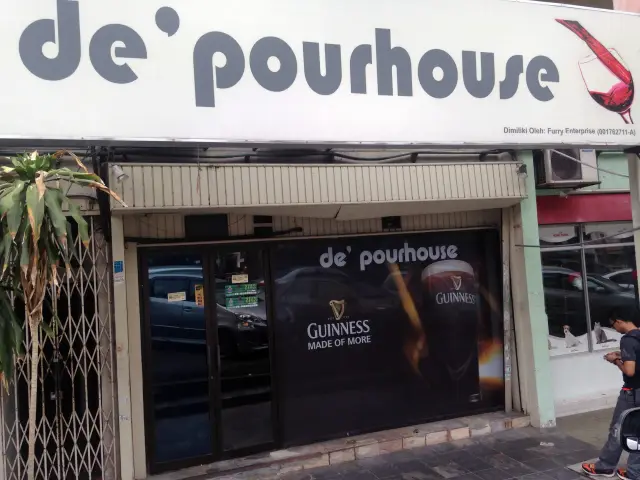 De' Pourhouse Food Photo 1