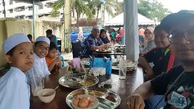 Gerai Nasi Lemak Neelofa