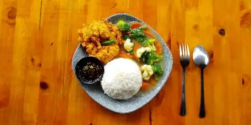 Cafe Adek Vegetarian, Komplek Griya Mas