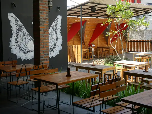 Gambar Makanan HancockResto&Cafe 15