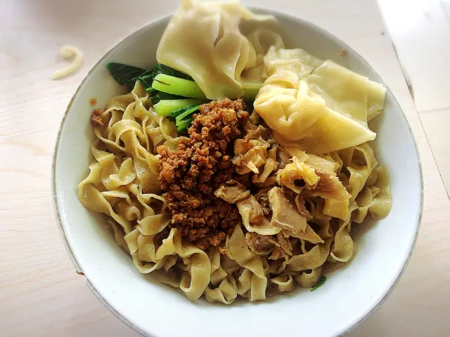 Gambar Makanan Bakmi Lily 15