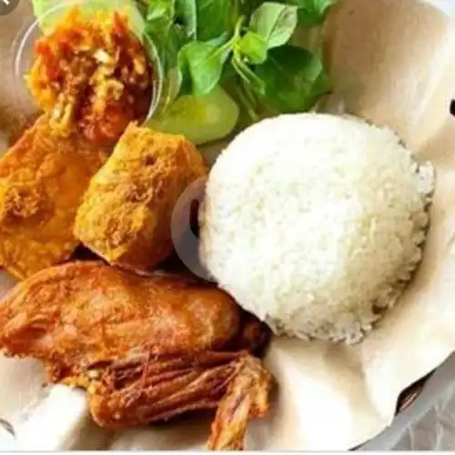 Gambar Makanan Pecel Ayam Dan Nasi Goreng Teh Iyul, Cisarua 16