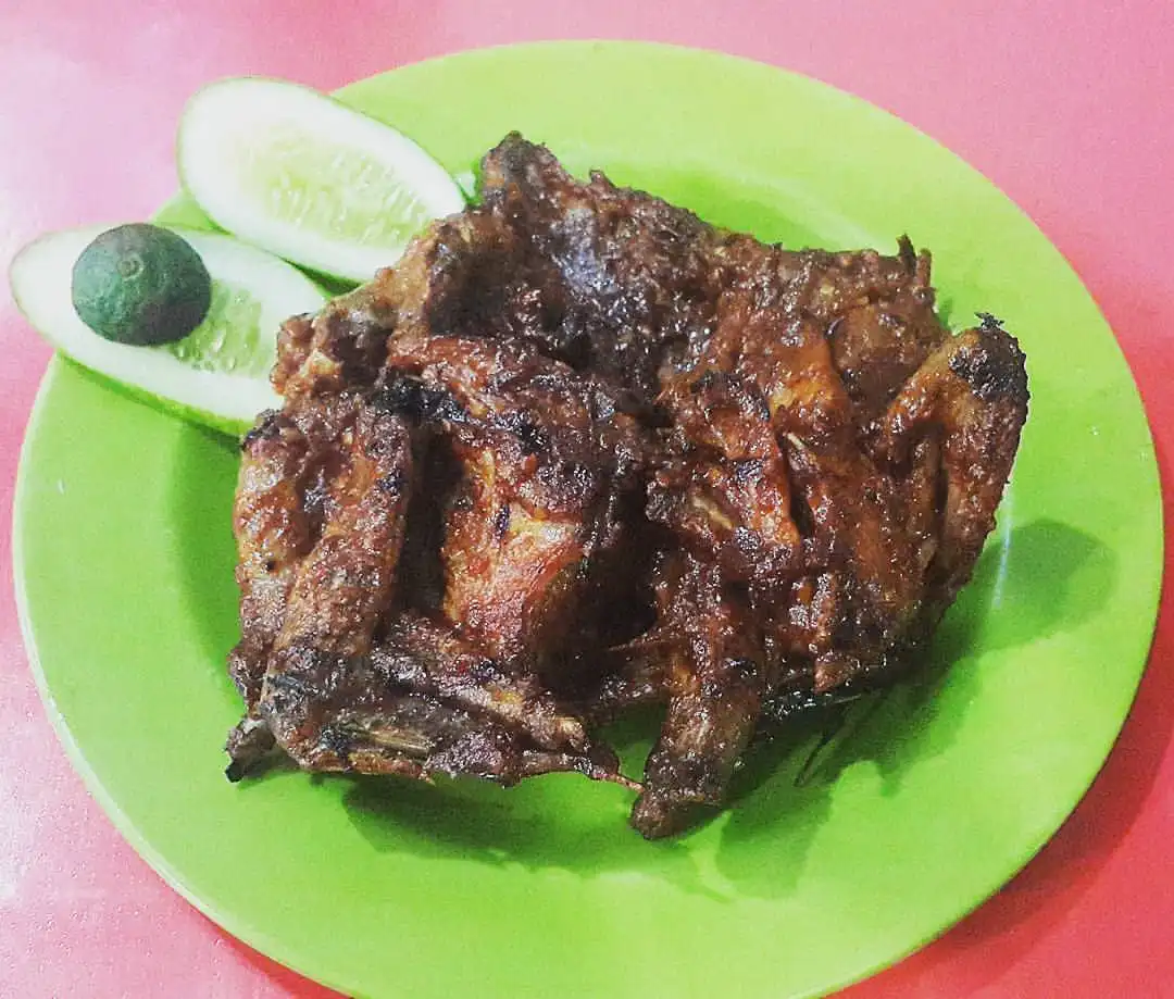 Ayam Bakar Taliwang Rosidi