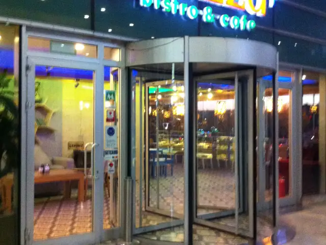 Firezza Bistro Cafe'nin yemek ve ambiyans fotoğrafları 3